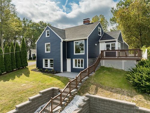 3 Evergreen St, Southwick, MA, 01077-9633 | Card Image