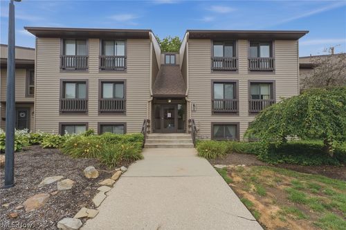 502-1105 Canyon View Rd, Sagamore Hills, OH, 44067-2266 | Card Image