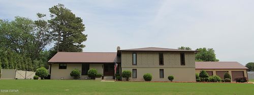 2222 Wedgewood Dr, Union City, TN, 38261-5734 | Card Image