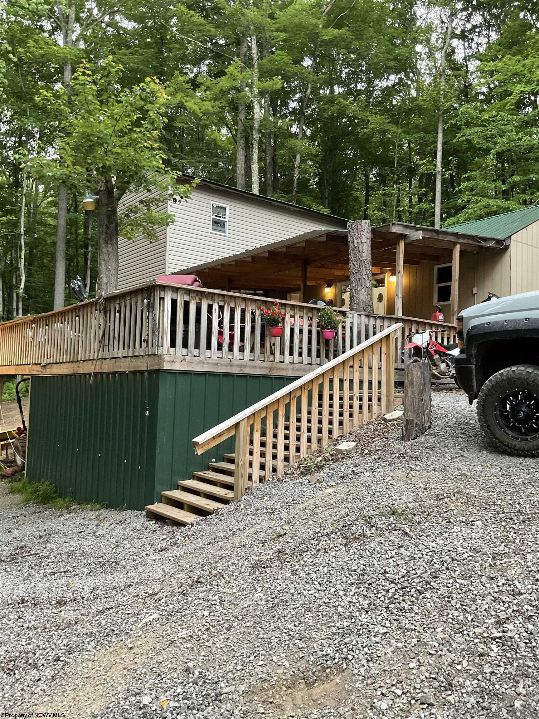 Mosquito Dr, Buckhannon, WV 26201