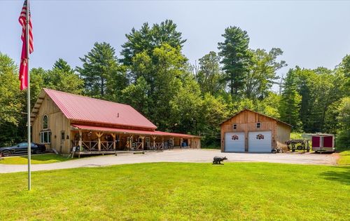 8 Oakwood Rd, Brimfield, MA, 01010-9561 | Card Image