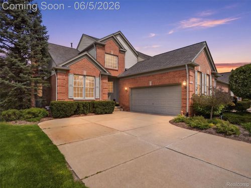 5211 Belmonte Dr, Oakland Twp, MI, 48306-4786 | Card Image