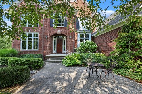 75365 Peters Dr, Bruce Twp, MI, 48065-2526 | Card Image