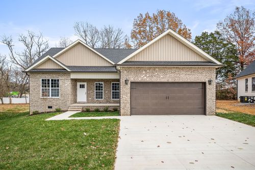 135 Beckam Way, Smithville, TN, 37166-4501 | Card Image