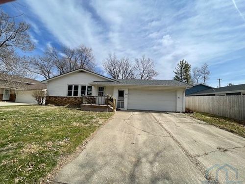 517 14th St, Onawa, IA, 51040-1018 | Card Image