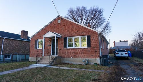 28 Bolton St, Hartford, CT, 06114-2605 | Card Image