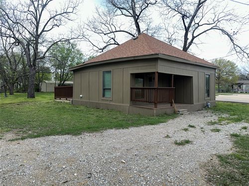 1711 Oriental St, Bonham, TX, 75418-2619 | Card Image