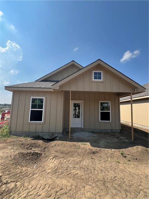 1-1600 Cottonwood Creek Ave, Kearney, MO, 64060-8896 | Card Image