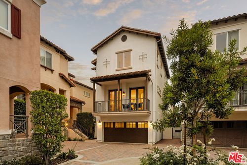 5736 Celedon Crk, Playa Vista, CA, 90094-2300 | Card Image