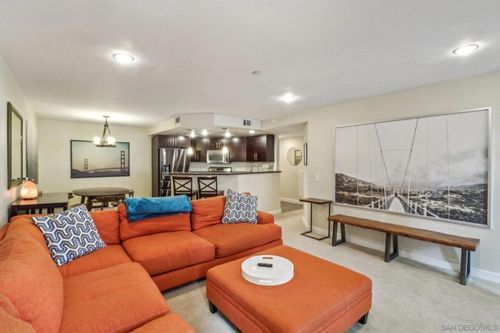 305-3645 7th Ave, San Diego, CA, 92101-7174 | Card Image