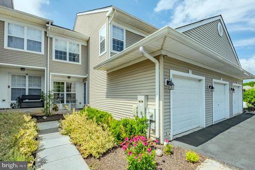 406-112 Stewarts Ct, PHOENIXVILLE, PA, 19460-2810 | Card Image