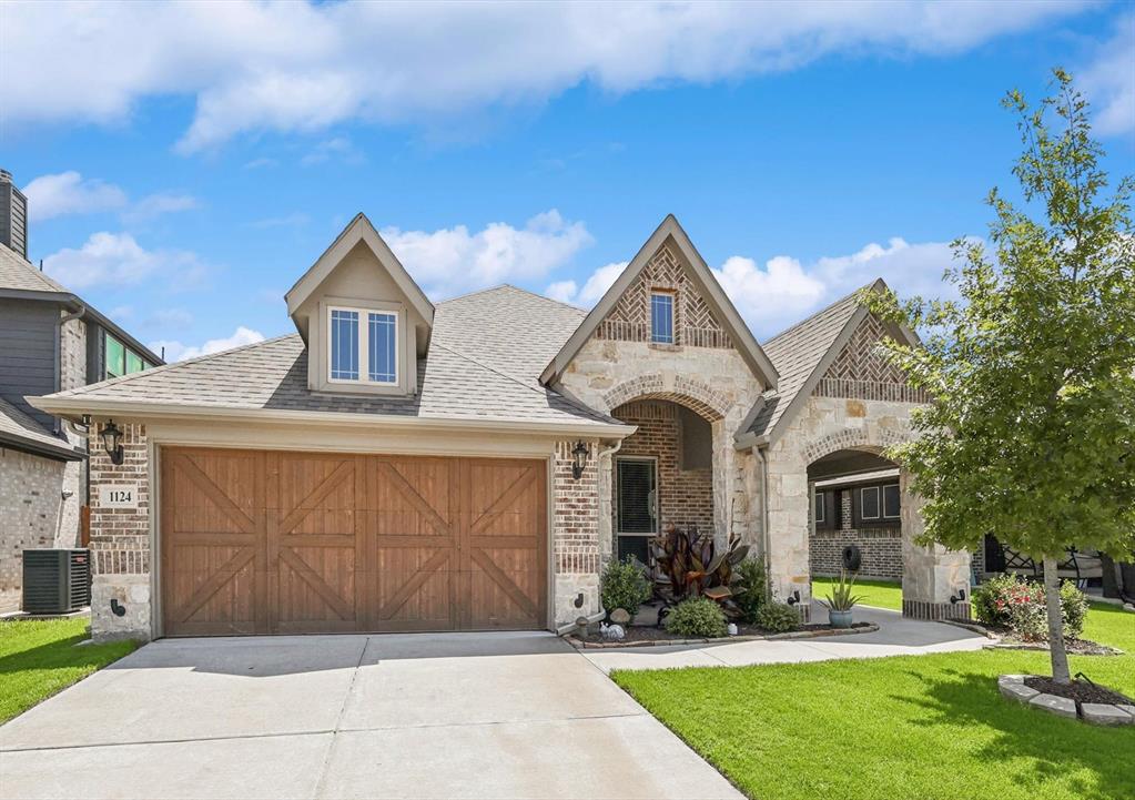 Raptor Rd, Alvarado, TX 76009