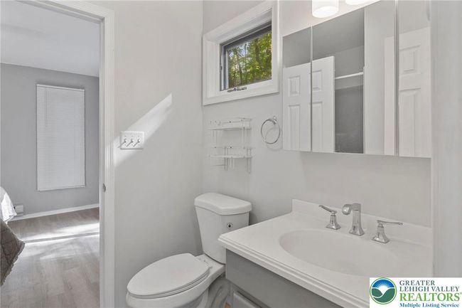 6471 Decker Rd, House other with 3 bedrooms, 2 bathrooms and null parking in Bushkill PA | Image 16