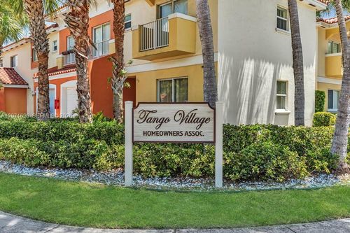 0-228 Nw 14th Ave, Fort Lauderdale, FL, 33311-8984 | Card Image