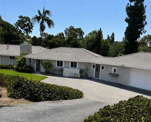 8240 Las Pasadas Dr, Whittier, CA, 90605-1216 | Card Image