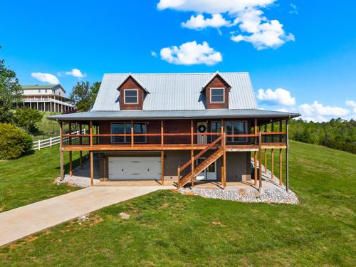 102 Golf View Blvd, Dandridge, TN, 37725-6165 | Card Image