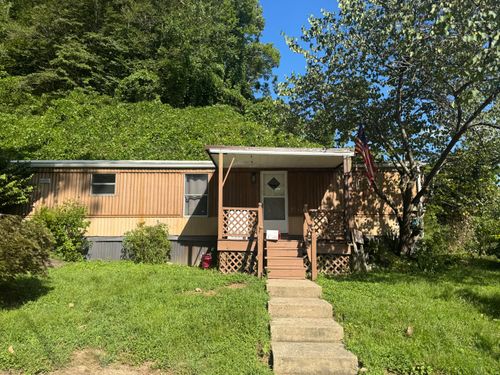 365 Quicksand Rd, Jackson, KY, 41339-9665 | Card Image