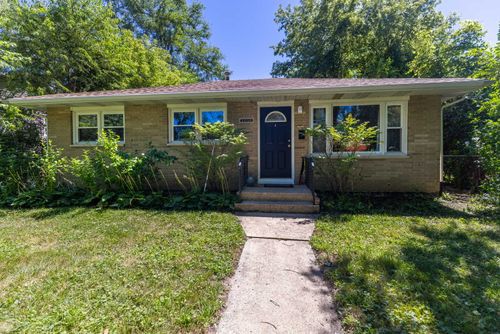 2207 Carmel Blvd, Zion, IL, 60099-3110 | Card Image