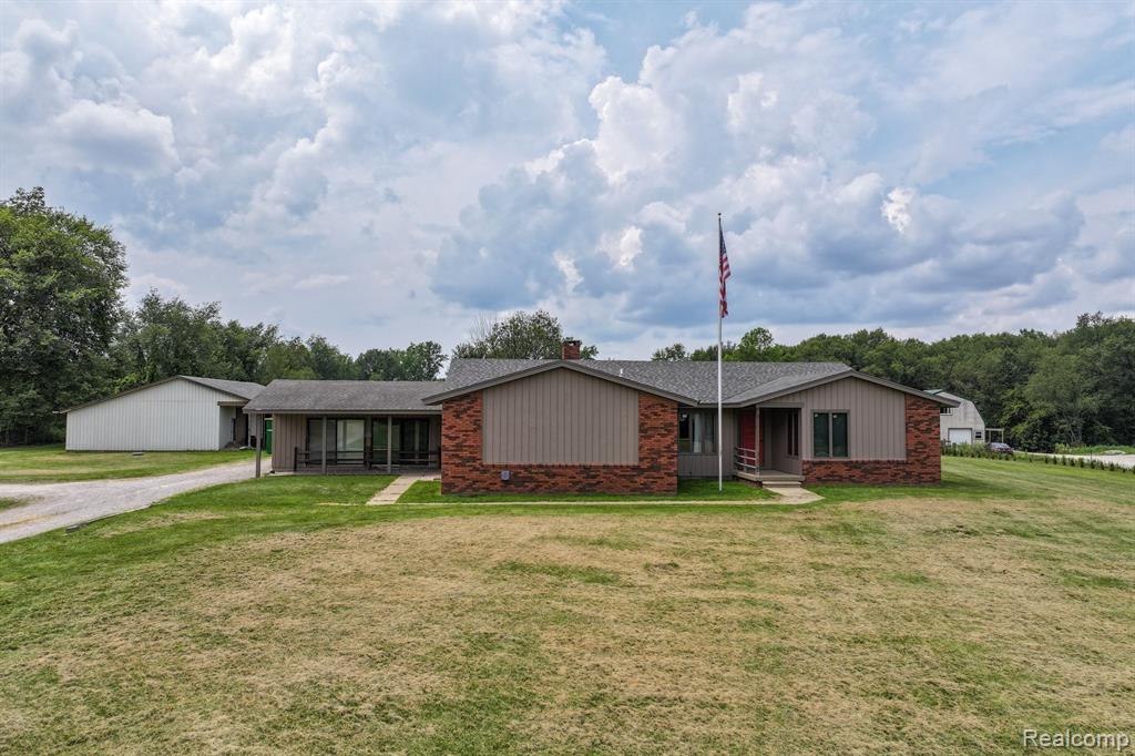 Thread River Dr, Goodrich, MI 48438