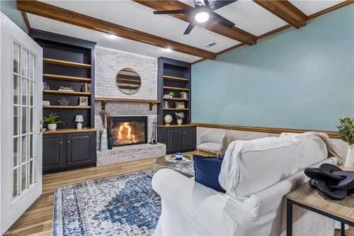 129 Stone Lake Ct, Yorktown, VA, 23693-3715 | Card Image