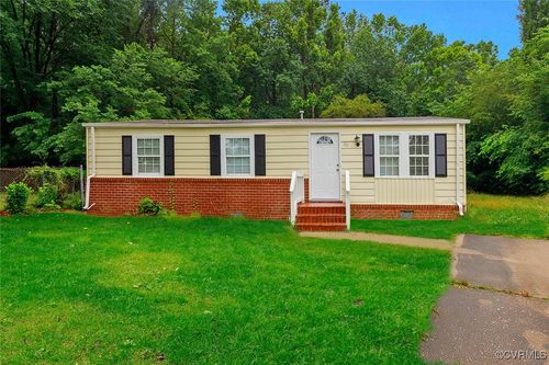 711 Bond Ln, Suffolk, VA, 23434-2845 | Card Image