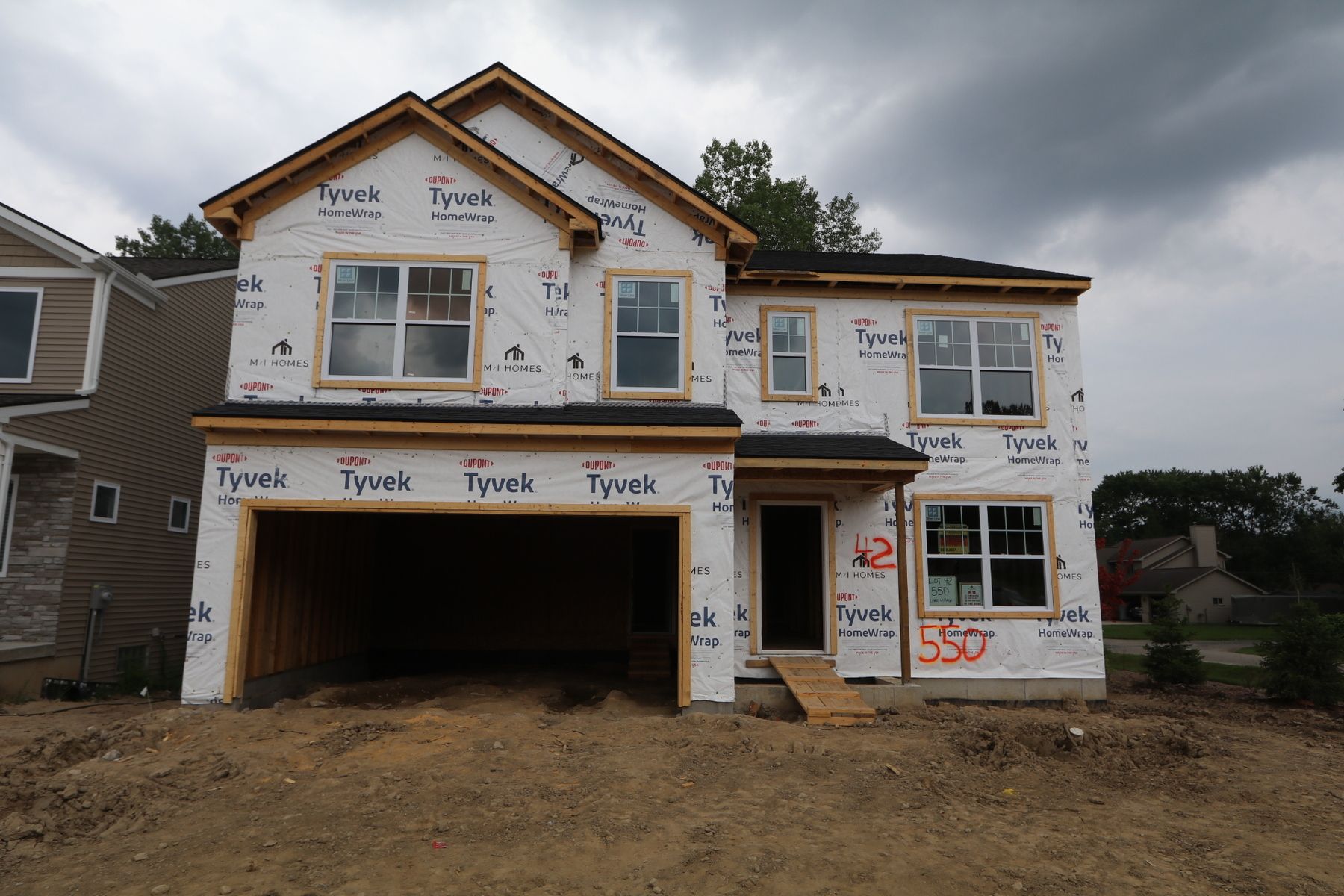 Lake Village Ave, Waterford, MI 48328