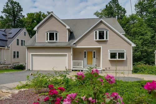 45 Gates St, Framingham, MA, 01702-5503 | Card Image