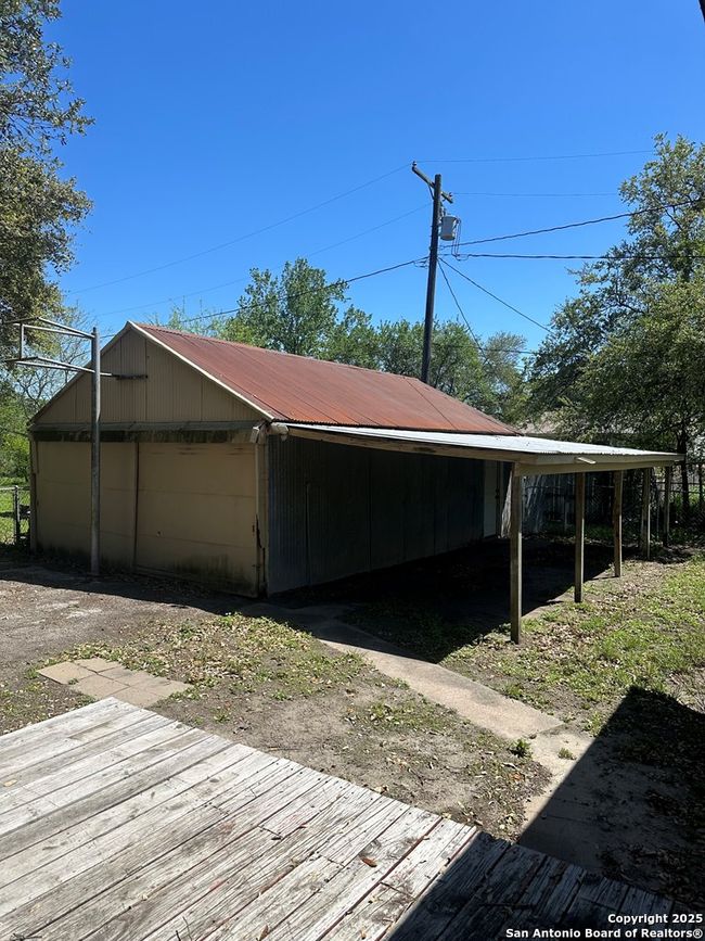 207 W Vance, House other with 4 bedrooms, 2 bathrooms and null parking in Refugio TX | Image 15