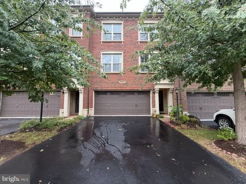 23687 Sailfish Square, BRAMBLETON, VA, 20148 | Card Image