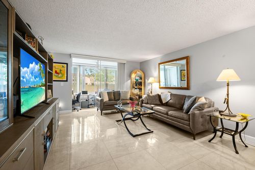 104-9330 Sunrise Lakes Blvd, Sunrise, FL, 33322-2160 | Card Image