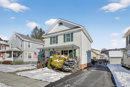21 Reservoir Ave, Port Jervis, NY, 12771-1104 | Card Image