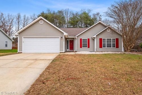 6892 Ironwood Cir, Greensboro, NC, 27410-8002 | Card Image