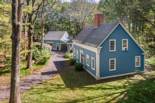 147 River Rd, Cape Neddick, ME, 03902-7204 | Card Image