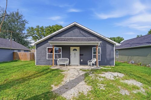 613 S Allen St, CENTRALIA, MO, 65240-1629 | Card Image