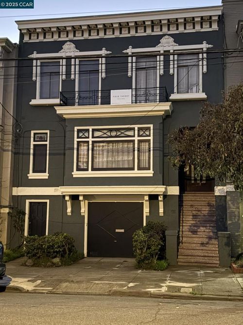 687 12th Ave, San Francisco, CA, 94118-3618 | Card Image