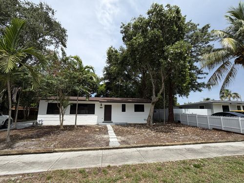 3611 Sw 33rd Ave, West Park, FL, 33023-6322 | Card Image