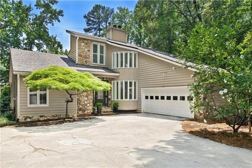 10550 Haynes Bridge Rd, Alpharetta, GA, 30022-4802 | Card Image