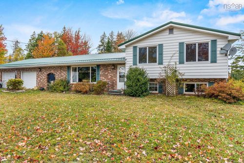 1715 Ashdale Rd, Mount Uniacke, NS, B0N1Z0 | Card Image