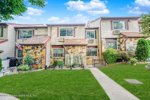 19 Fuller Ct, Staten Island, NY, 10306-6134 | Card Image