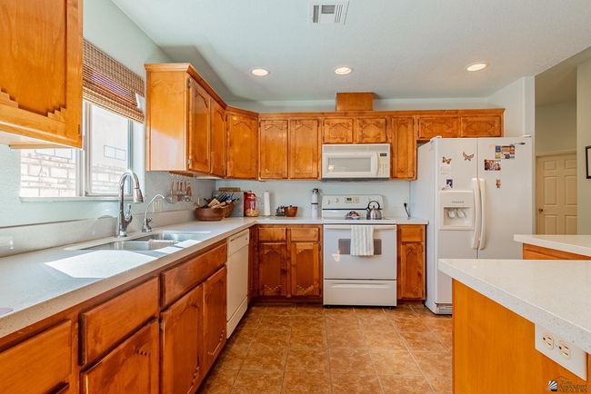 14326 E 51 St St, House other with 4 bedrooms, 2 bathrooms and 2 parking in Yuma AZ | Image 7