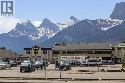 810 10 St, Canmore, AB, T1W2A7 | Card Image