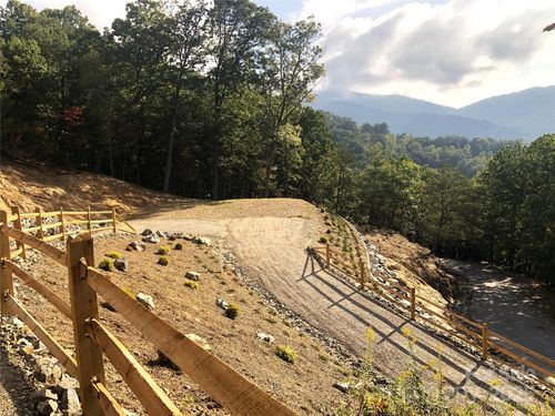 145 Black Oak Dr, Asheville, NC, 28804-1835 | Card Image