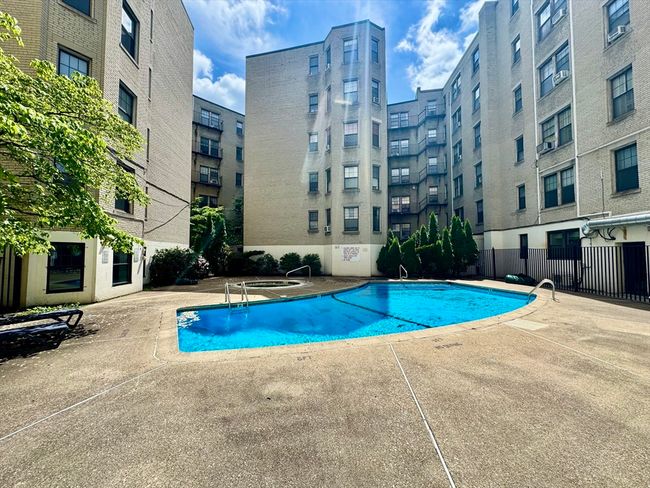 APT-3 - 6 Sutherland Rd, Condo with 2 bedrooms, 1 bathrooms and null parking in Boston MA | Image 12