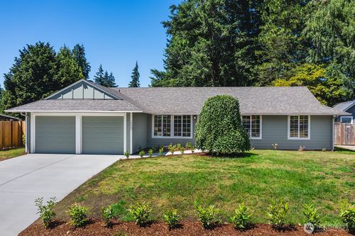 10407 170th Ave Ne, Redmond, WA, 98052-2740 | Card Image