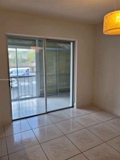 260e-8401 Sw 107 Ave, Miami, FL, 33173 | Card Image