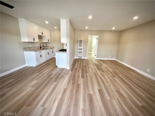 apt-6-2306 Mira Vista Ave, Montrose, CA, 91020-1849 | Card Image