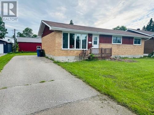 12 Winnipeg St, Kapuskasing, ON, P5N1Z2 | Card Image