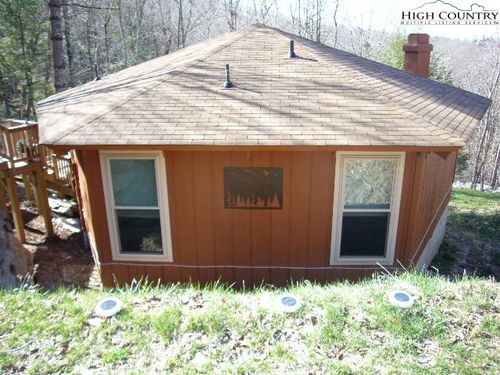 109 Cricket Way, Beech Mountain, NC, 28604-8059 | Card Image