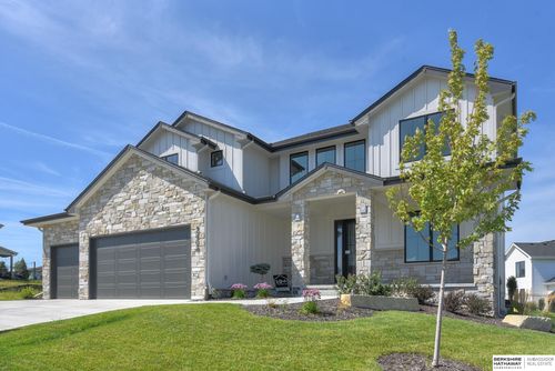 3509 S 219th Ave, Elkhorn, NE, 68022-5489 | Card Image