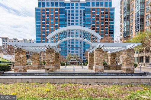 apt-1710-8220 Crestwood Heights Dr, MCLEAN, VA, 22102-3141 | Card Image